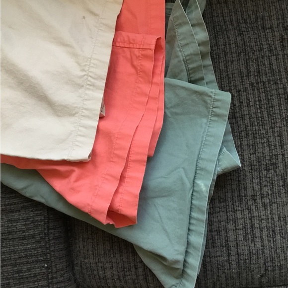 🐾 GAP size 14 shorts, green see listing for better color 🐾 - Picture 4 of 4